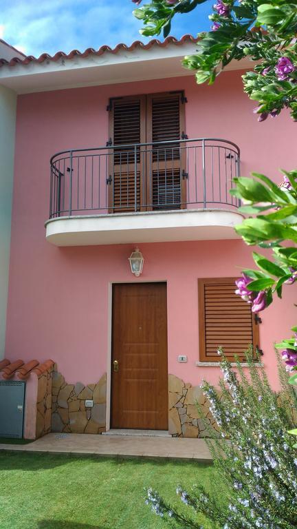 Casa Rubina Villa Porto Pino Bagian luar foto